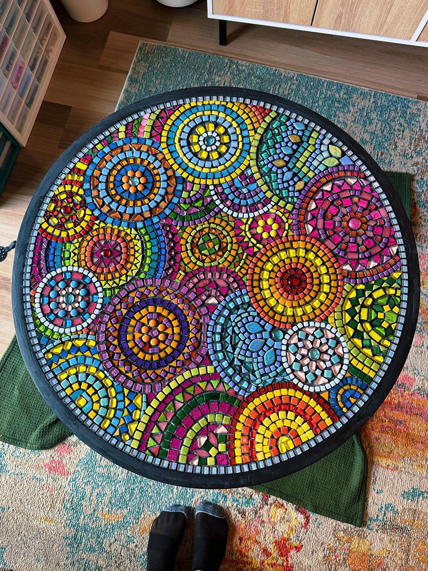 Downloadable Circle Table Mosaic Coloring Page